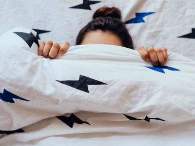 Dajcie spać! Dodatkowe dwie godziny snu w weekend mogą być bezcenne