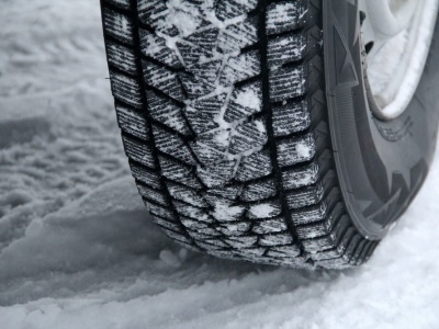Opony zimowe w Szwecji: rząd porządkuje zasady