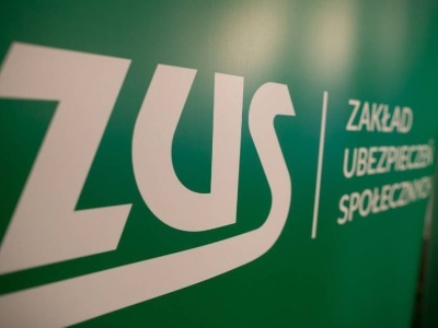 102 stulatków z Warmii i Mazur pobiera świadczenie honorowe