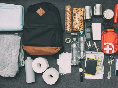 MSWiA radzi, jak skompletować plecak ewakuacyjny. W temat wprowadza nas gra online