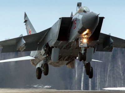 Rosja pręży muskuły. Uzbrojone myśliwce przeleciały nad Morzem Barentsa