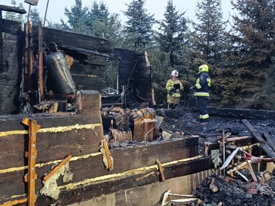 Nocny pożar domu w Kuzawce. Nie żyją dwie osoby