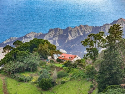 Jedna z najbardziej odizolowanych wysp na ziemi. Polacy nie potrzebują wizy