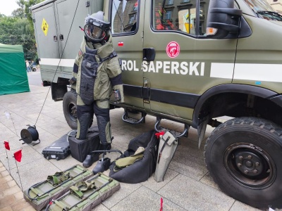 Plac Jana Matejki zamienił się w wojskową strefę [ZDJĘCIA]