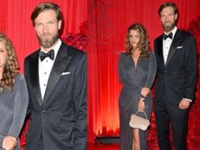 Zofia Zborowska w sukni z rozcięciem i elegancki Andrzej Wrona brylują na balu charytatywnym