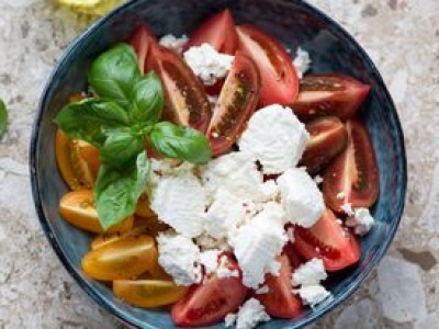 Tylko 3 składniki. Ultra szybka i pyszna sałatka, która smakuje jak z włoskiej trattorii