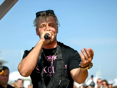 Ile zarabia Skolim?! Artysta może kupować całe osiedla?!