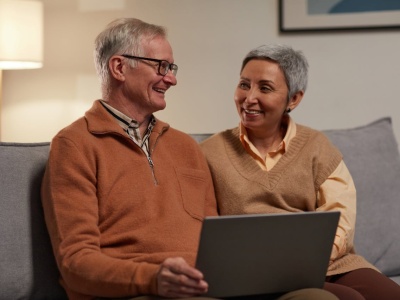 Firma Eli Lilly i Julianne Moore promują zdrowie mózgu w nowej kampanii „Brain Health Matters”
