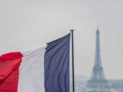 Francuzi nie stracą dwóch świąt. Premier wycofuje się z pomysłu poprzednika