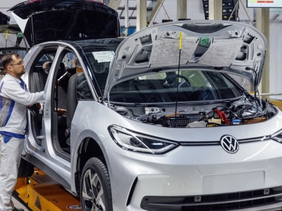 Volkswagen zainwestuje 1 mld euro. Chce zaoszczędzić i pokonać Chińczyków