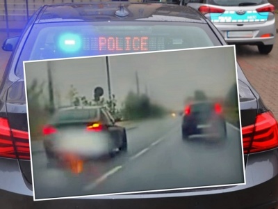 Radiowóz pędził w deszczu i wyprzedzał na przejściu. Jest reakcja policji