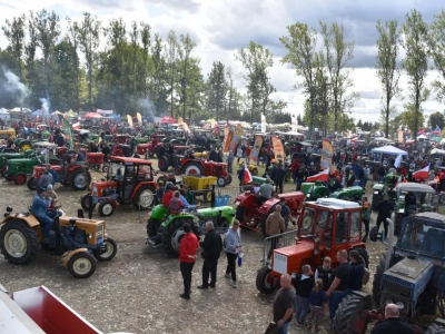 400 ciągników w jednym miejscu. Tak wyglądał Festiwal w Wilkowicach [FOTO]