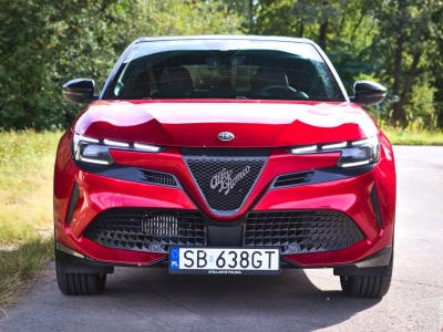 Test: Alfa Romeo Junior Ibrida Q4. Ponad 2.000 km w tydzień