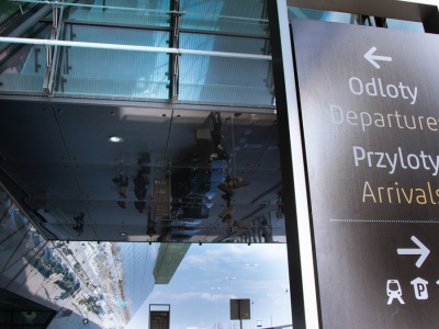 Samolot lądował w Krakowie i wypadł z pasa. Pasażerowie ewakuowani