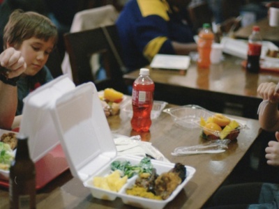 Raport UNICEF: przez śmieciowe jedzenie pierwszy raz w historii więcej dzieci ma nadwagę niż niedowagę