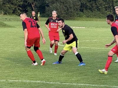 Wygrywają Kolejarz Stróże oraz Poprad Rytro. Remisuje Poprad Muszyna i Gród Podegrodzie. Przegrywaja Dunajec Nowy Sącz. Wyniki lig niższych (IV, V, okręgówka, A i B-klasa)