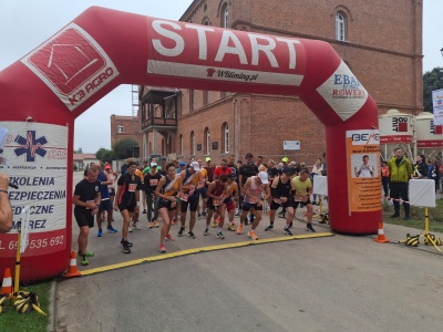Ponad 130 osób na starcie 4. Biegu Feniksa w Świeciu [zdjęcia]