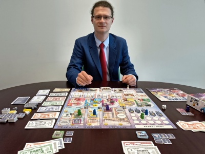 Naukowiec z UJ stworzył specjalną grę, która ma rozwijać przedsiębiorczość wśród uczniów