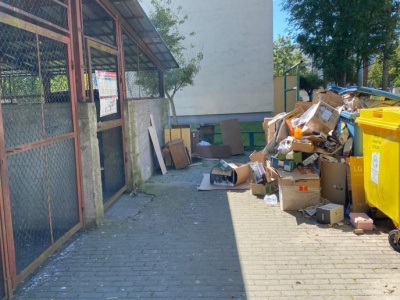 Odpowiedzialność zbiorowa w zbiórce odpadów. Spółdzielnia mieszkaniowa skarży zapisy ustawowe