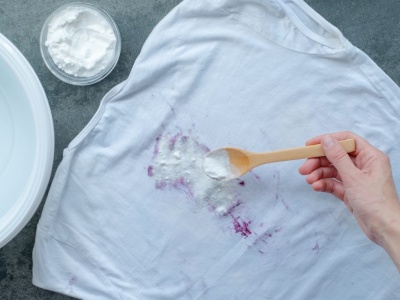 Nie kupuj odplamiaczy. Moja babcia robi domowego niszczyciela plam