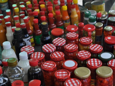 Ogórek kiszony królem spiżarni – Polacy masowo stawiają na domowe przetwory