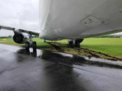 Lotnisko w Krakowie było zamknięte do północy. To nie koniec problemów