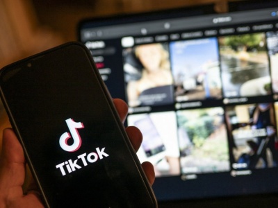 Trump zdecyduje o przyszłości Tik-Toka. 