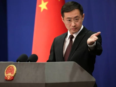 Trump naciska na NATO, Chiny grożą Sojuszowi odwetem