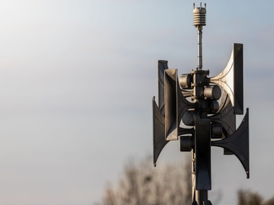 Czy Polacy wiedzą, jak zareagować na sygnały alarmowe? Wiceszef MON rozwiewa wątpliwości