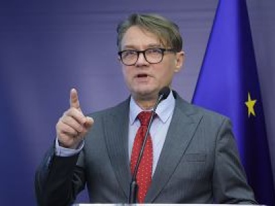 Po wizycie szefa chińskiej dyplomacji. Polski drób wróci do Chin, a Pekin chce współpracy w autach na prąd