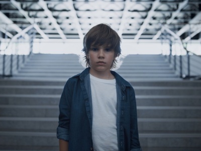 Tych 6 zdań nigdy nie mów, gdy dziecko boi się szkoły. Nr 2 sprawi, że zamknie się w sobie