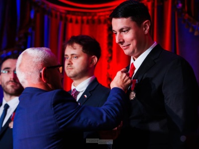 Kamil Olesiak z Nowego Sącza odznaczony Krzyżem Zasługi przez Prezydenta RP