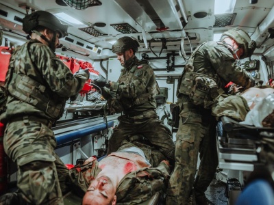 Szef MON powołał wojska medyczne