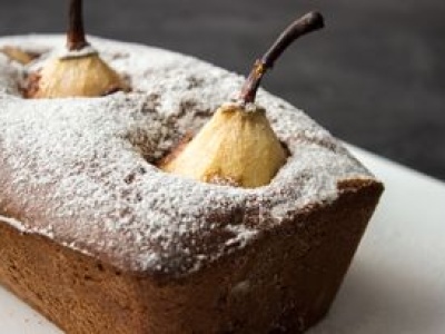 Obieram gruszki i zalewam ciastem. Żadna cukiernia nie może się pochwalić takim hitem