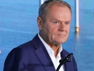 Dron nad rządowymi budynkami i Belwederem. Tusk: zatrzymano dwóch Białorusinów