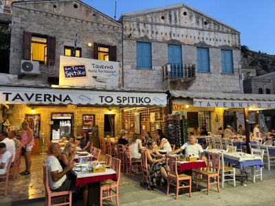 Polacy w czołówce turystów w Grecji – rekordowe lato na wyspach