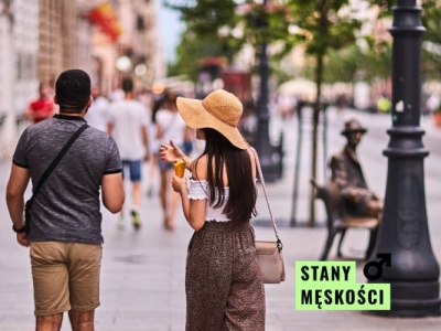 W pracy koledzy przechwalali się, jak im idzie w łóżku. 