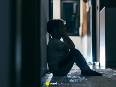 Samotność w dzieciństwie może zwiększać ryzyko demencji. Nowe badania