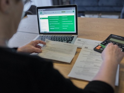 Bonus dla seniorów. Nawet 400 zł zwrotu za trzynastą i czternastą emeryturę. Jest limit