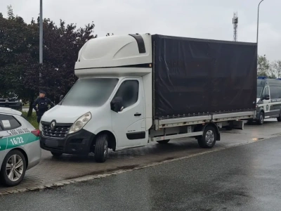 Nielegalne przerzuty z Polski: po dwa dowody z różnymi DMC i 5,7 tony bez „bliźniaków”