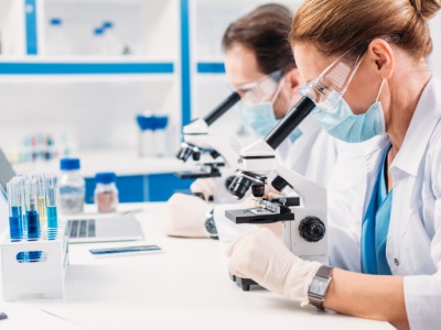 Naukowcy z Uniwersytetu Medycznego we Wrocławiu z patentem na nowy lek