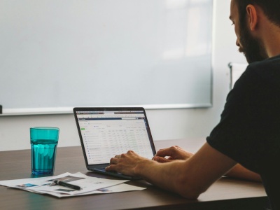 Zrobił zakupy na Temu. Teraz musi zapłacić dużą karę