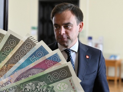 Rząd Tuska szuka 30 mld zł oszczędności