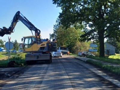 Wahadła w drodze na Mierzeję [ Gospodarka ]