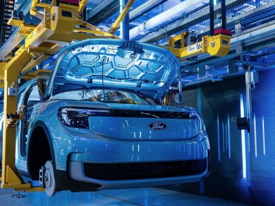 Ford pod presją. Tnie kolejne etaty. Produkcja elektryków na jedną zmianę