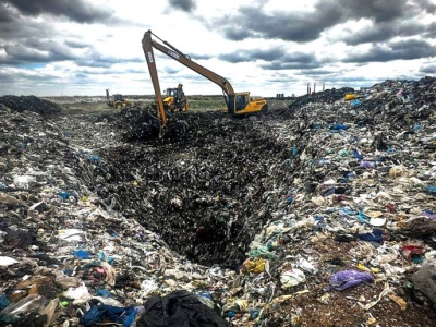 Potrzebują miliardów na utylizację góry śmieci. Rząd nie pomoże, bo składowisko działa legalnie