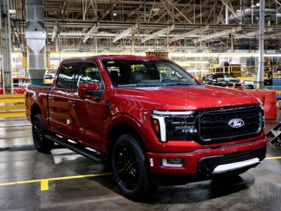 Ford mocno tnie koszty w prawie 100-letniej fabryce. 1000 miejsc pracy do likwidacji. Podali powód