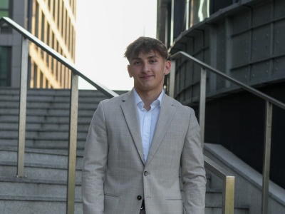 Jest licealistą, a już zarabia na nieruchomościach. „Mam swoją niszę. Najlepsza transakcja dała 90 tys. zł zysku w dwa miesiące”