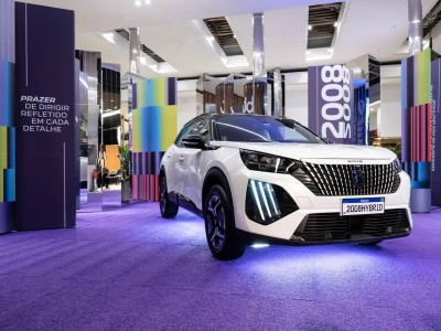 Peugeot promuje jazdy testowe modelami hybrydowymi na CASACOR Rio 2025