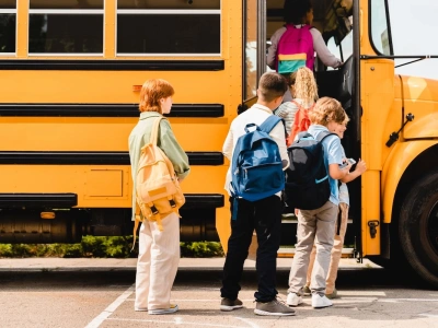CBOS: Wrzesień pod znakiem wydatków na dzieci. Szkolne opłaty wyraźnie droższe niż przed rokiem